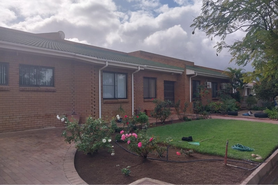 5 Bedroom Property for Sale in Porterville Western Cape